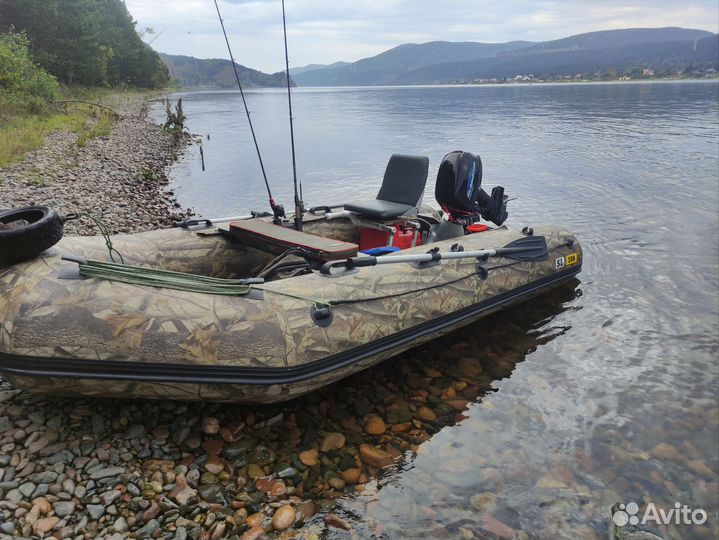 Лодка с мотором