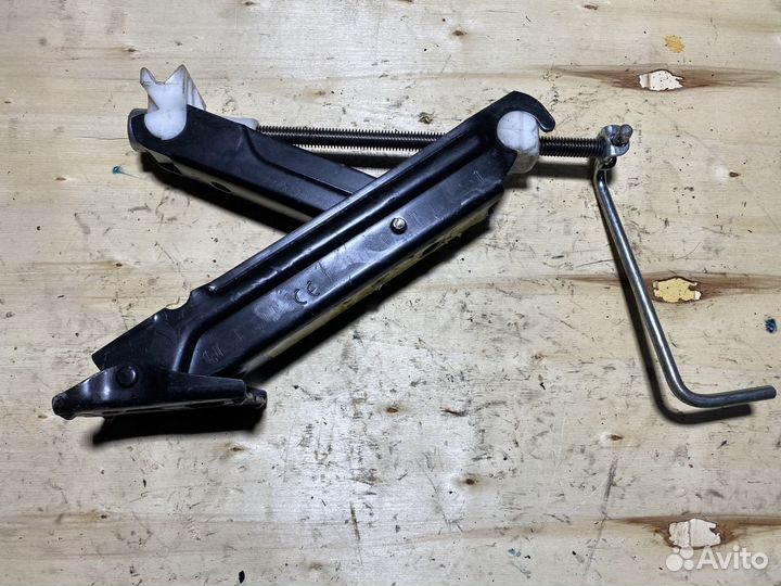 Домкрат штатный Opel Corsa C Арт. 77443