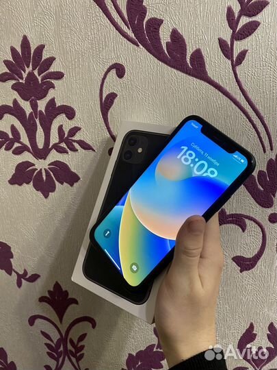 iPhone 11, 64 ГБ