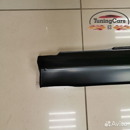 Пластиковые пороги внешние на Рено Логан 1