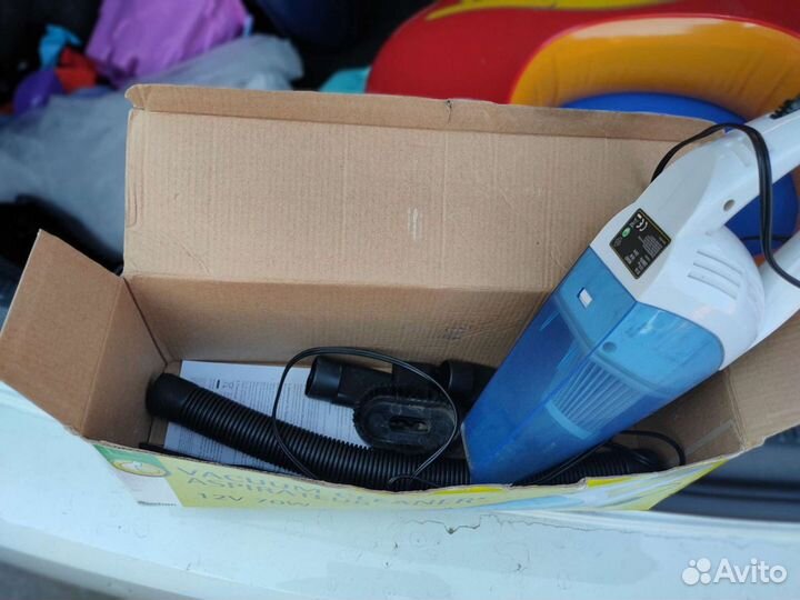 Автомобильный пылесос