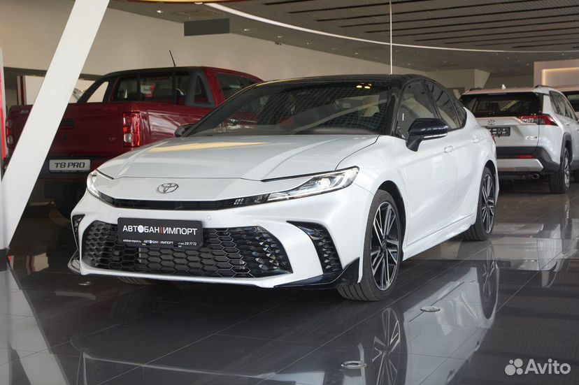 Toyota Camry 2.0 CVT, 2024