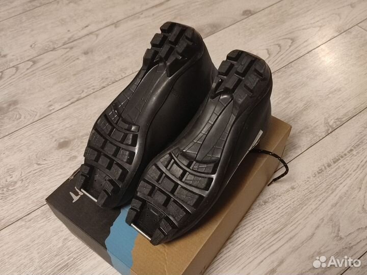 Лыжные ботинки 40-41 размер