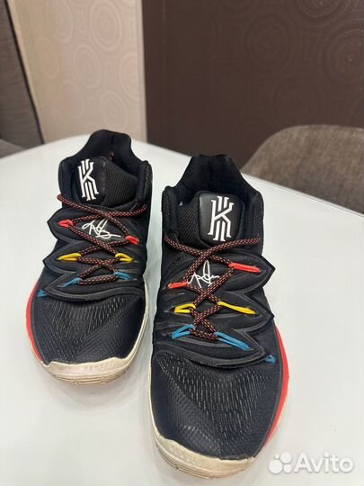 Баскетбольные кроссовки Nike Kyrie 5 Friends, 38 р
