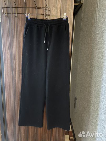Спортивные штаны и бананы джинсы 52-54
