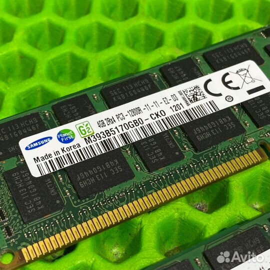 Оперативная память 2 штуки по 4гб