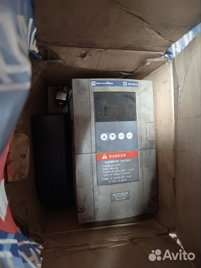 Частотный преобразователь Altivar18 0.75kW 200v/2