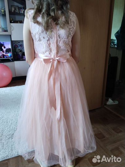 Нарядное платье