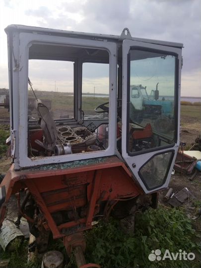 Кабина на трактор юмз