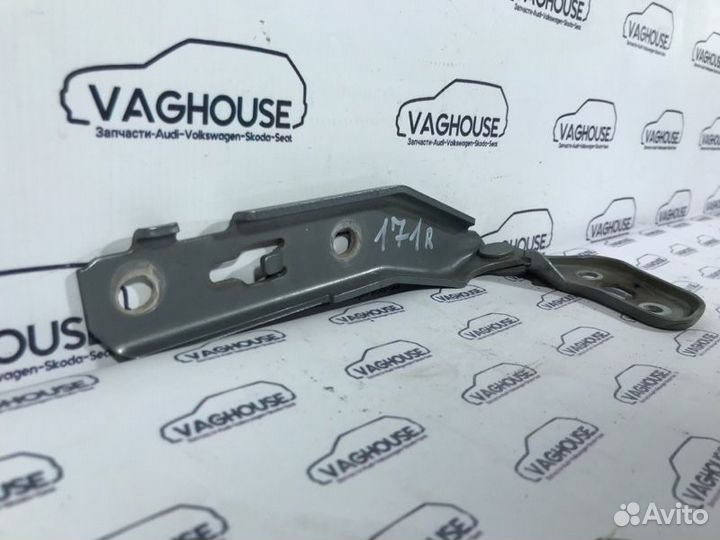 Петля капота передняя правая Audi A6 C6 3.2 BYU