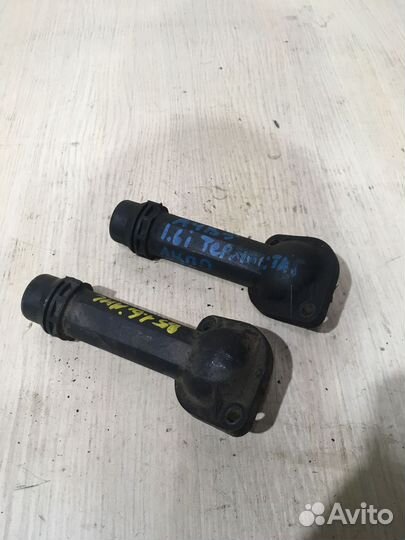 Крышка термостата Ауди А4 Б5 1.6 ADP 06B121121