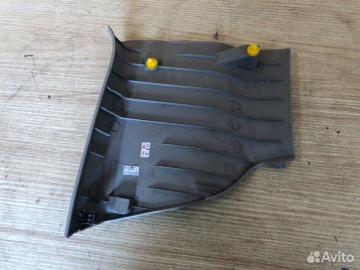 Накладка в салоне задняя левая Ssangyong Actyon