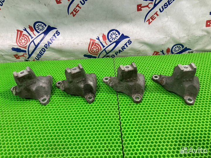 Кронштейн (крепление) двигателя передний Acura Mdx