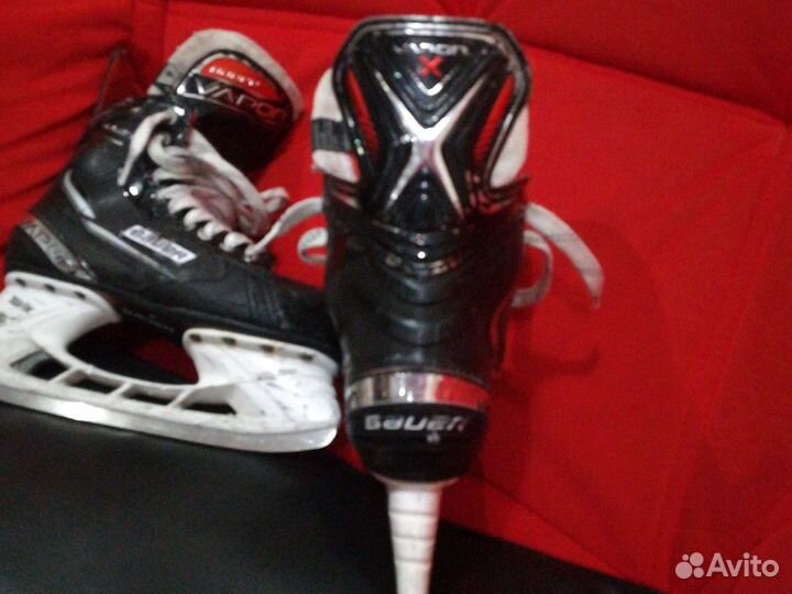 Коньки хоккейные
