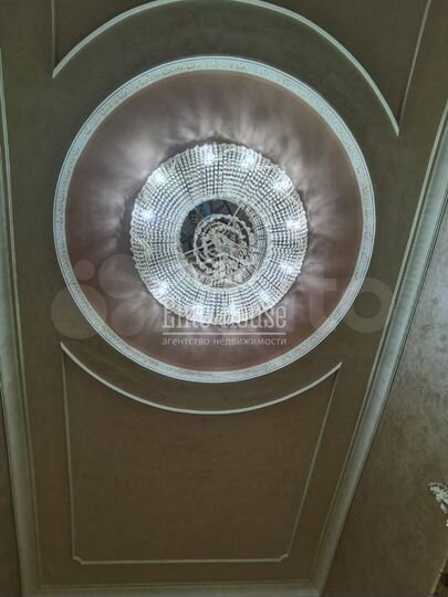 Дом 600 м² на участке 28 сот.