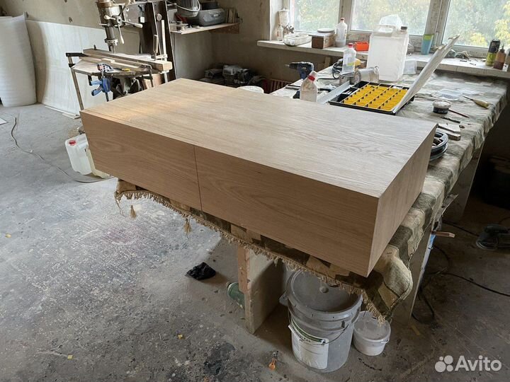 Консоль настенная