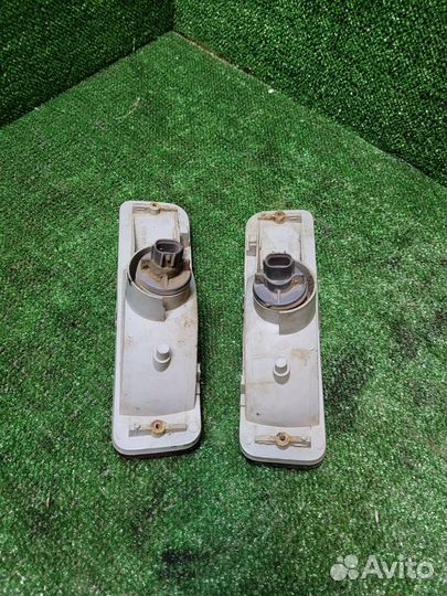 Противотуманка задняя Mitsubishi Space Runner 1