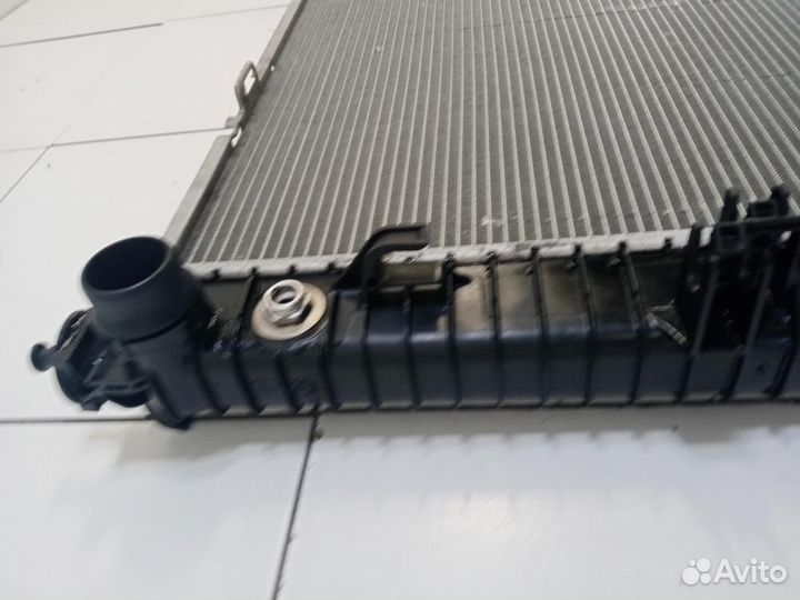 Радиатор охлаждения двигателя Mercedes-Benz M-Clas