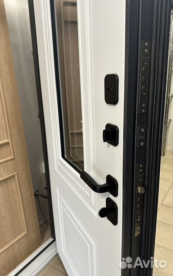 Дверь входная со стеклопакетом Верса Термо