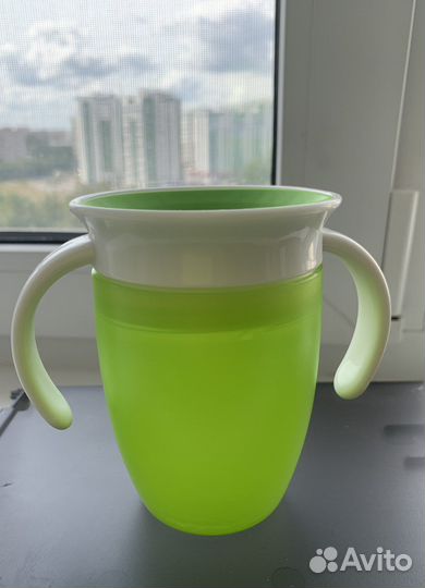 Детский поильник (чашка-непроливайка)