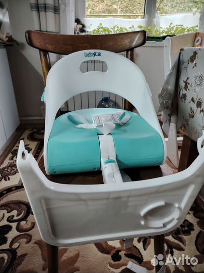 Стульчик бустер babyton для кормления