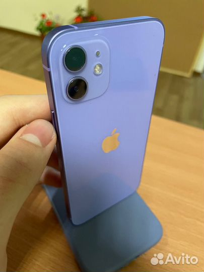 iPhone 12, 64 ГБ