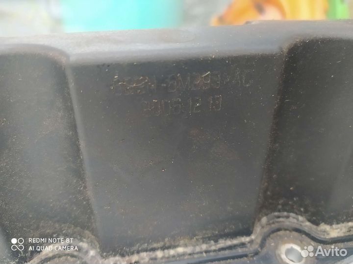 Клапанная крышка land rover Freelander 3.2