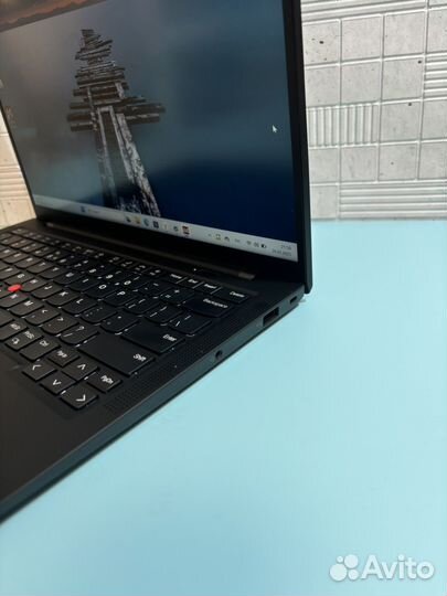 Lenovo Thinkpad X1 Carbon gen 10