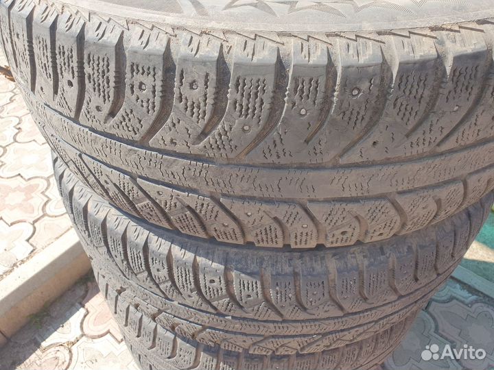 Bridgestone Ice Cruiser 7000 235/65 R17 108T