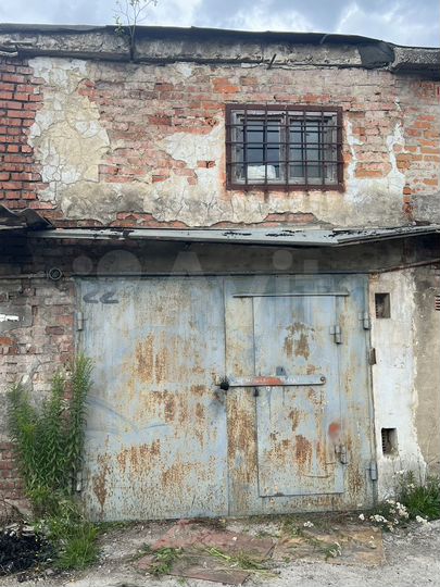 Гараж, > 30 м²