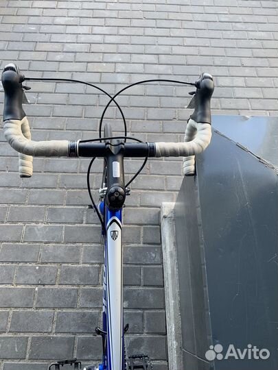 Шоссейный велосипед Trek 1.2