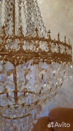 Люстра новая