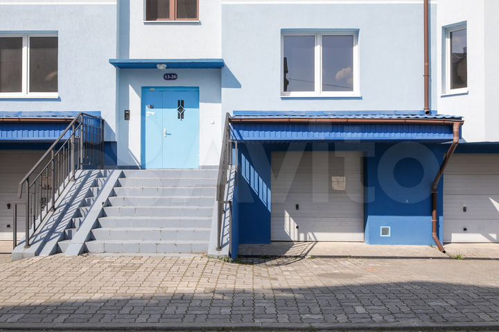 3-к. квартира, 129,2 м², 1/4 эт.