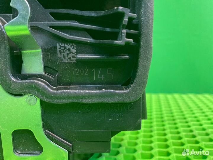 Замок боковой двери передний левый Bmw 5 F10