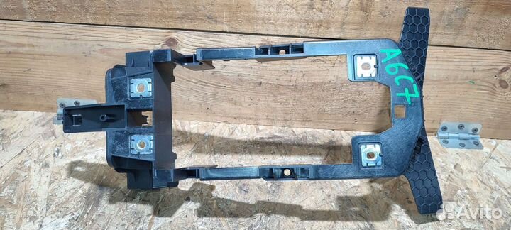 Кронштейн селектора АКПП Audi A6 C7