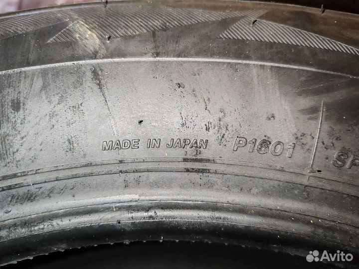 Bridgestone Blizzak Spike-02 SUV 225/60 R17