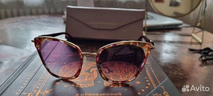 Солнцезащитные очки женские брендовые