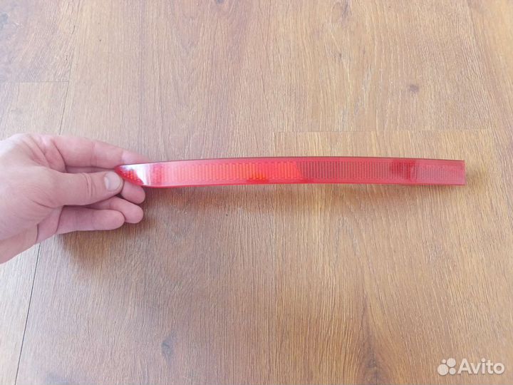 Отражатель заднего бампера левый Volkswagen Tiguan