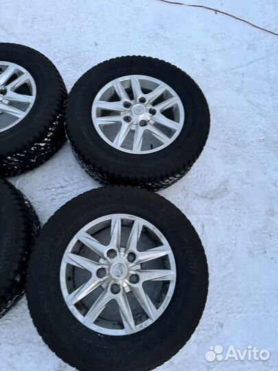 Продам комплект дисков с резиной Land cruiser 200