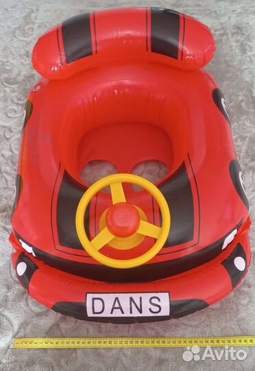 Надувной круг в виде машинки