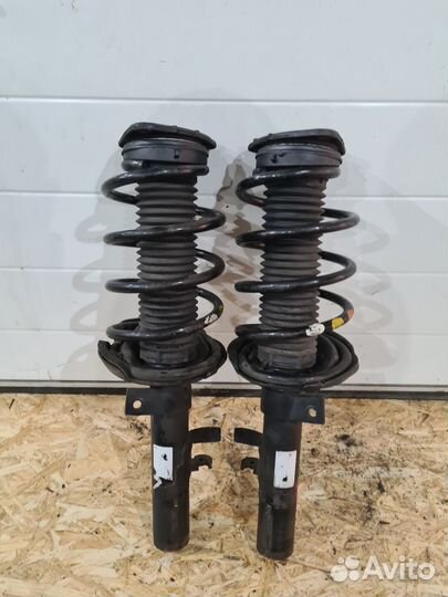 Передние стойки в сборе Ford Focus 3