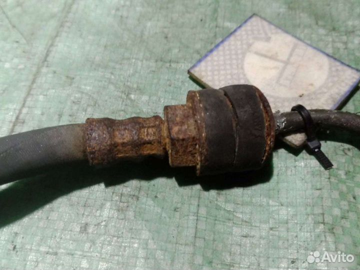 Трубка сцепления Volkswagen Passat B3