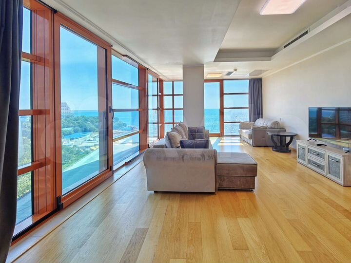 2-к. квартира, 95 м², 10/14 эт.