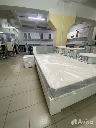 Кровать двухспальная