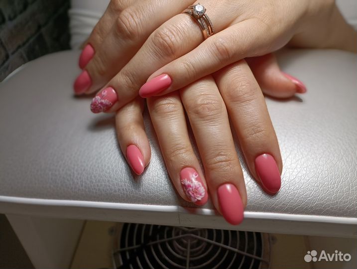 Маникюр педикюр в кабинете