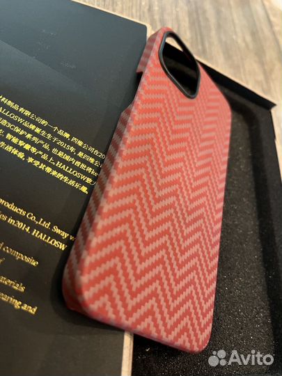 Чехол на iPhone 13