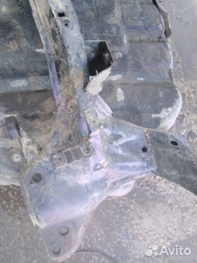 Балка под двс передний GA5R34800G Mazda 626 1996 G