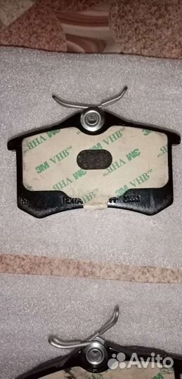 Тормозные колодки Textar