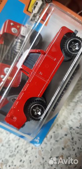 Модель Hot Wheels Land Rover Series III Pickup