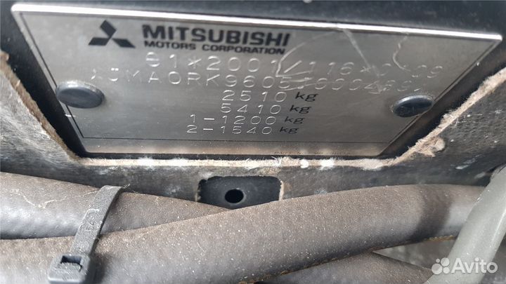 Разбор на запчасти Mitsubishi Montero Sport / Paje